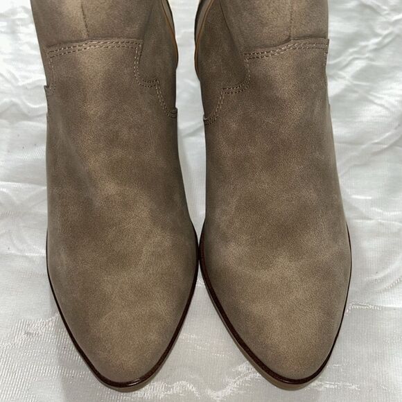 Mia Ivory Nude Ankle Boots(Size 6) - Picture 5 of 7